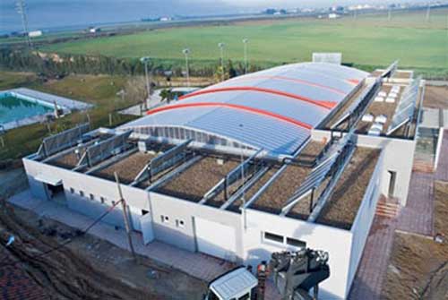  Captador de energa solar trmica (modelo Isotherm Plus) en el Polideportivo Municipal de Ugena, en Toledo. Se trata de una instalacin de 176 m2...