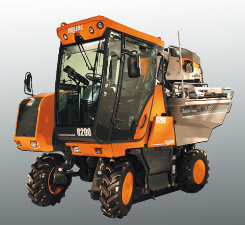 FIMA 2010 will be the showcase of the vendimiadoras 8000, with John Deere's electronic injection common rail engine