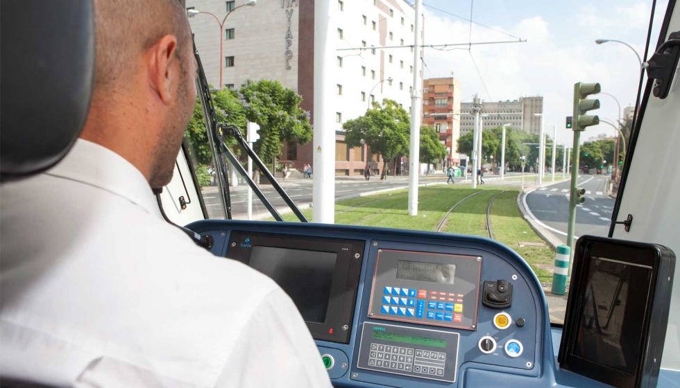 El tranvibs que circula por Sevilla es un tranva ligero ms estrecho que un vagn de metro y equivalente a un bus elctrico de alta capacidad...