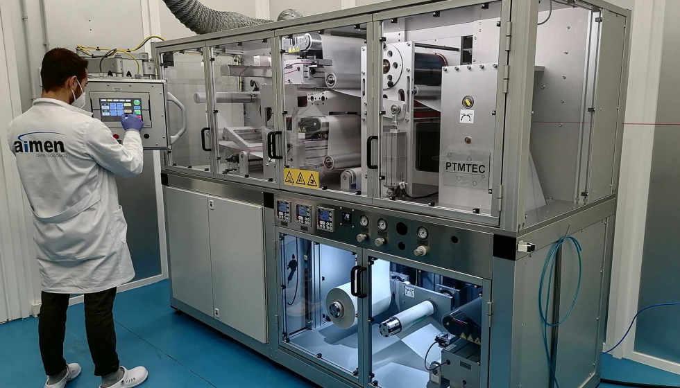 Sistema Roll-to-roll para micro y nanotexturizado superficial de films delgados bobinados, en las instalaciones de Aimen...