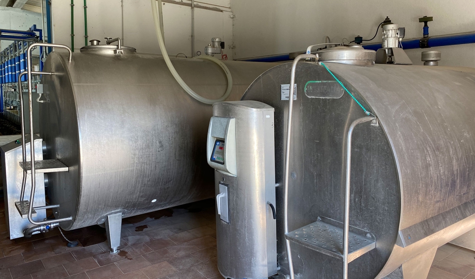 Tanque de leche en una explotaci�n de ovino