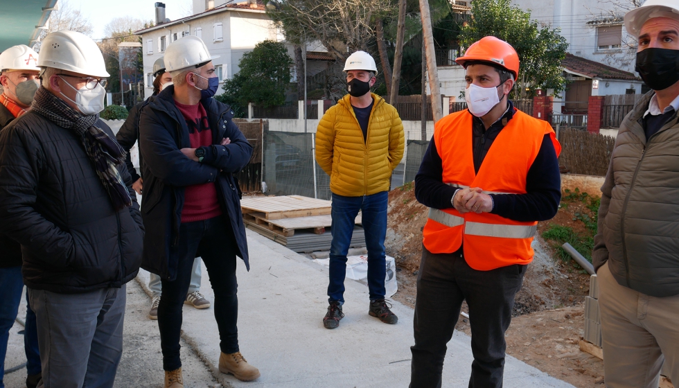 Joaqun Vzquez, responsable comercial de Thermochip, durante la visita de obra a la finca de Cerdanyola del Valls, en Barcelona...