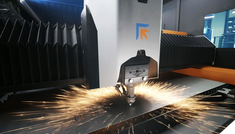 El Grupo Prima Industrie ha dise�ado y desarrollado todos los componentes m�s significativos de la Laser Genius+, como el CNC...