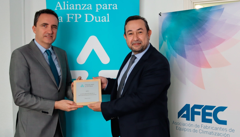 Juan Jos Jurez, senior project manager de la Fundacin Bertelsmann en Madrid, y Francisco Perucho, presidente de Afec...