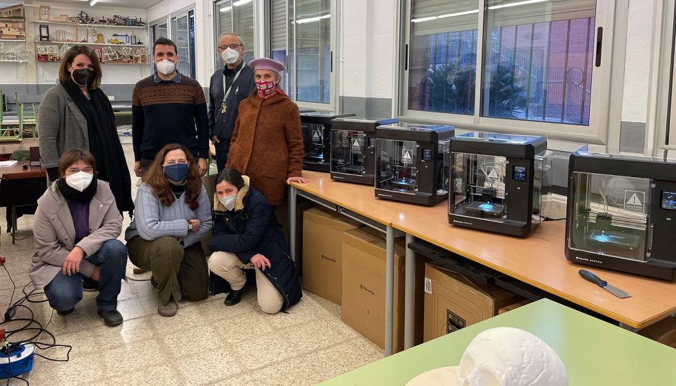 El instituto Serrallarga de Blanes crea la primera aula tecnolgica con 6 impresoras 3D Makerbot Sketch por la que pasarn todos los cursos del...