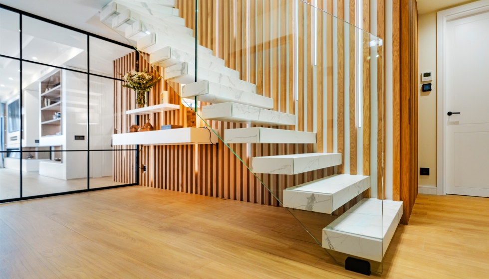 La madera es uno de los elementos decorativos empleados en el dise�o, para aportar calidez y eficiencia al proyecto de Arquitectura Serradell...