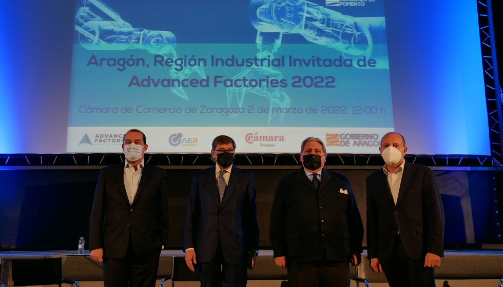 De izquierda a derecha, Albert Planas (Advanced Factories), Arturo Aliaga (Gobierno de Aragn)...
