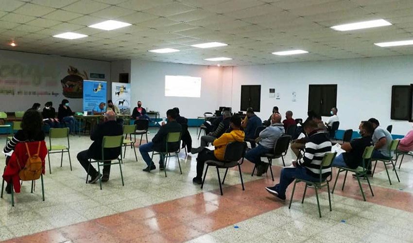 Reuni�n de la asamblea general de socios de la Asociaci�n de Criadores de Cabra de Fuerteventura (ACCF)