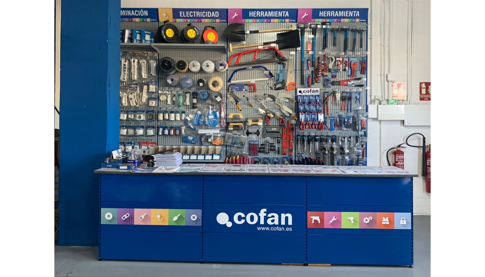 Mostrador y equipamiento convencional de Cofan