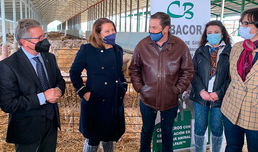 Visita de la consejera Carmen Crespo a la empresa granadina de ovino Cebacor