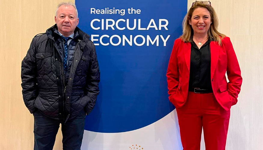 Ion Olaeta, presidente de FER y vicepresidente de la Divisin Europea de Reciclaje de Plsticos (ERPB) y Alicia Garca-Franco...