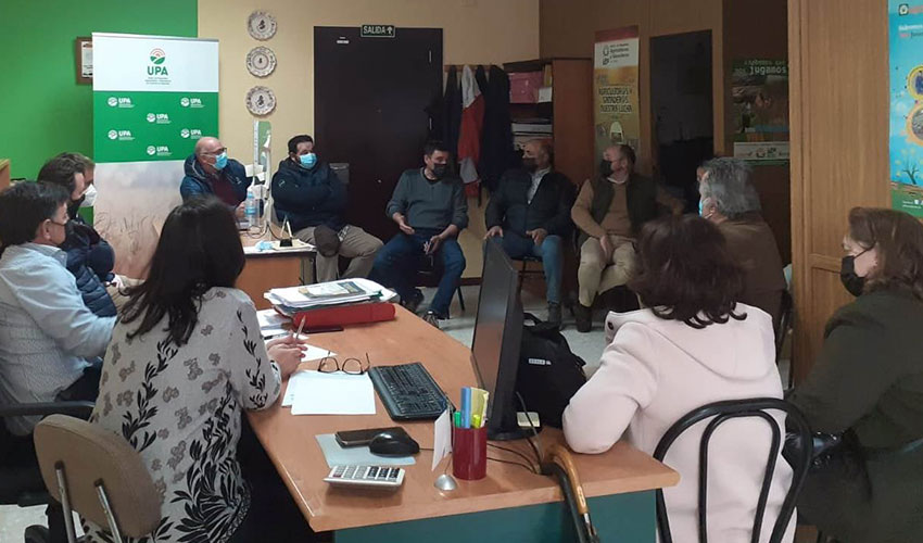 Reunin de los responsables de UPA Castilla-La Mancha con ganaderos de ovino y caprino de la comunidad autnoma