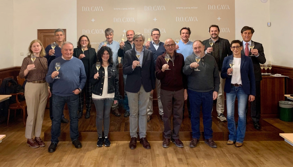 Javier Pags presenta los datos econmicos del 2021 junto a los vocales del Consejo Regulador del Cava