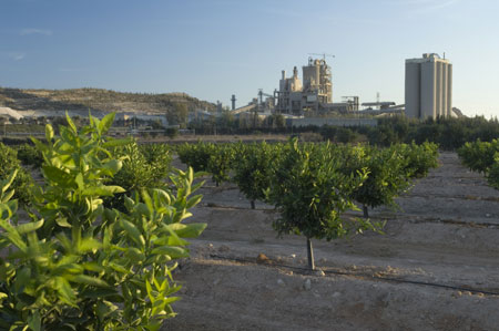 La fbrica de Cemex de Alicante fue galardonada, junto a otras 8 empresas espaolas, con uno de los Premios Europeos de Medio Ambiente 2008...