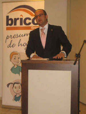 Enrique Coco, gerente de Bricogroup, durante su intervencin
