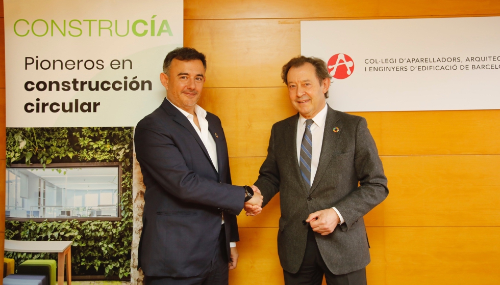 Arturo Fernndez, CEO y co-fundador de Grupo Construca, y Celest Ventura, presidente del CAATEEB tras la firma del convenio de colaboracin...