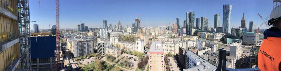 La Varso Tower y sus atractivos edificios vecinos son blanco de todas las miradas y, a la vez...