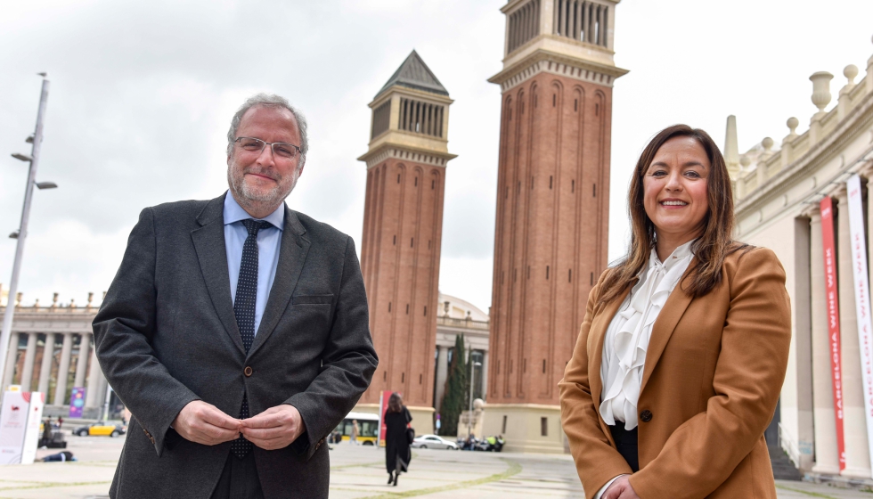 Constant Serrallonga, el director general de Fira de Barcelona, junto a la vicepresidenta del Grupo Diversified Communications, Liz Plizga...