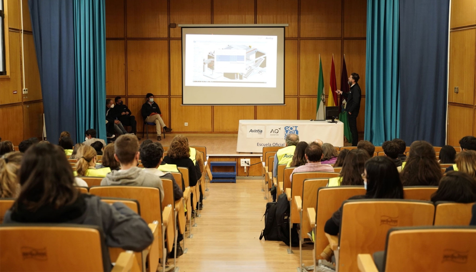 Durante la jornada, los estudiantes pudieron aprender sobre vit-A, la constructora industrializada de Grupo Avintia...