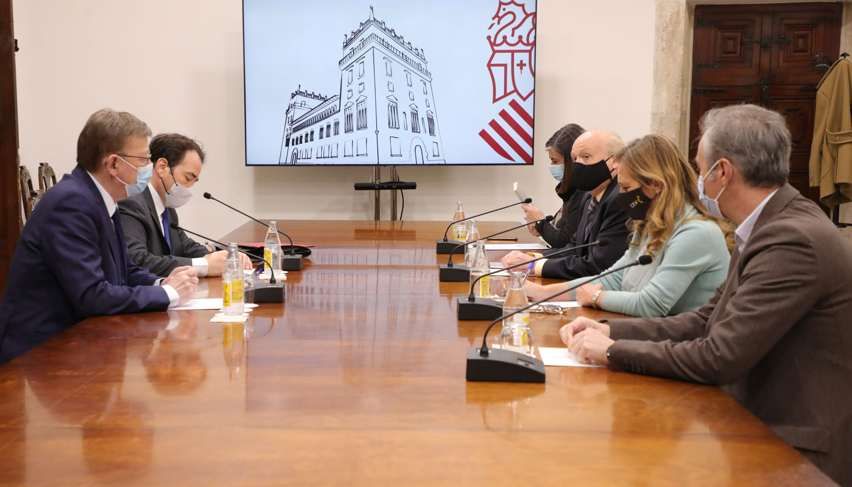 El presidente de la Generalitat Valenciana, Ximo Puig, se reuni el 4 de abril con representantes de Fedmes