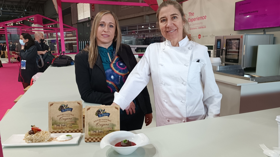 La chef catalana Ada Parellada ha protagonizado un showcooking con Orígens, el nuevo yogur de edición especial de la empresa social... La chef catalana Ada Parellada ha protagonizado un showcooking con Orígens, el nuevo yogur de edición especial de la empresa social...