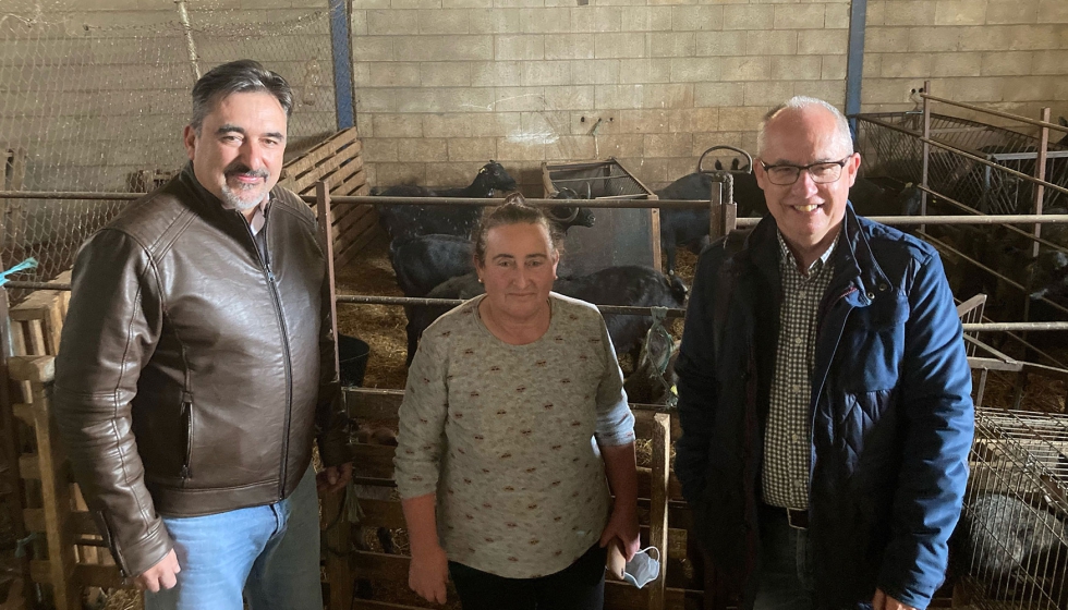 Visita de Agapito Portillo, viceconsejero de Medio Rural de Castilla-La Mancha, y Joaqun Cuadrado, delegado de Agricultura...