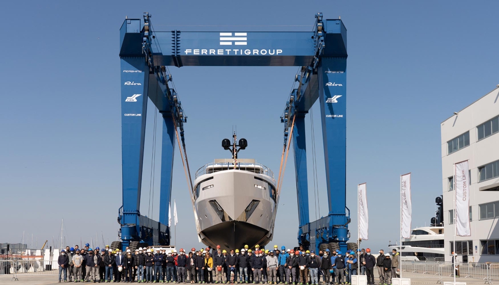 Es el cuarto yate de la marca que entrar en el agua en 2022, en el astillero de superyates del Grupo Ferretti en Ancona...