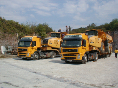 Almansa trucks to transport machinery for public works