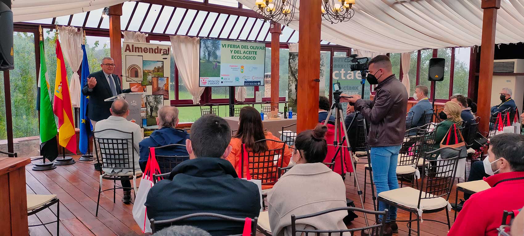 El alcalde de la localidad, Jos Antonio Arroyo Pardo, volvi a poner en valor de la Feria del Olivar y del Aceite Ecolgico para la localidad...