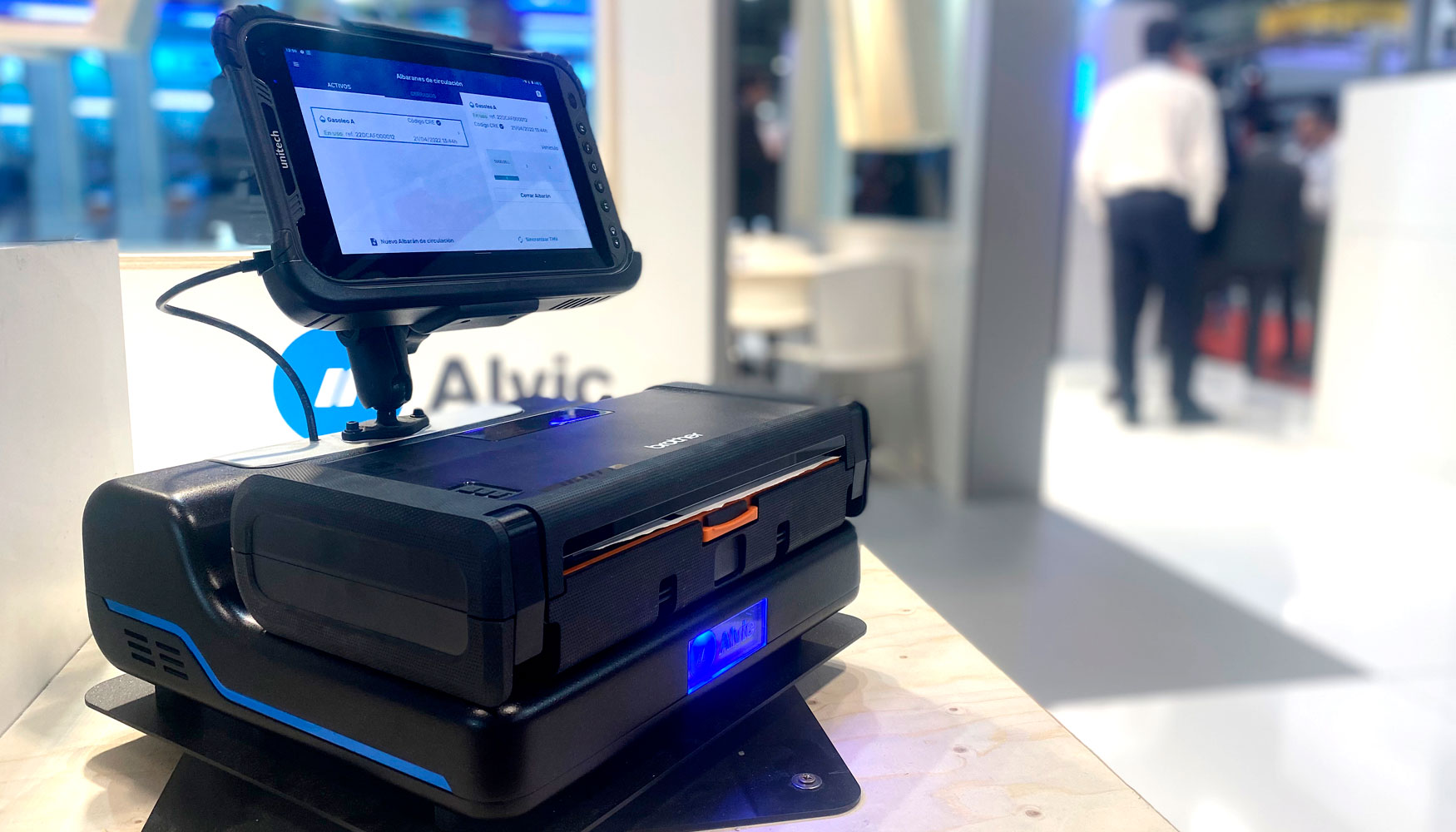 El terminal mvil de venta de Alvic incorpora la impresin de documentos desde el camin y una cmara para digitalizacin de DNI...