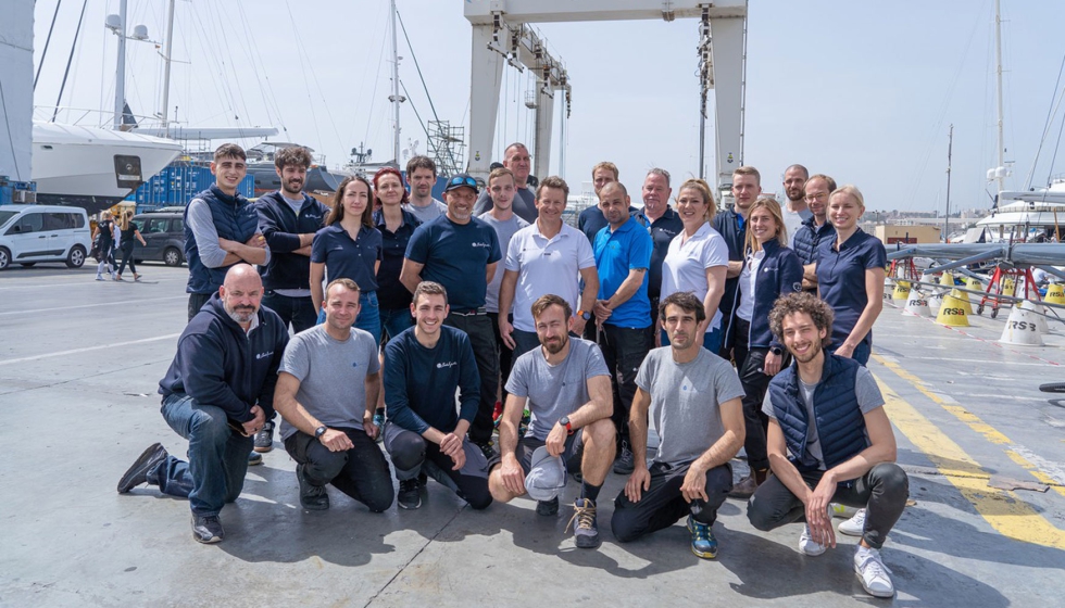 El equipo de servicio y reacondicionamiento del grupo en STP