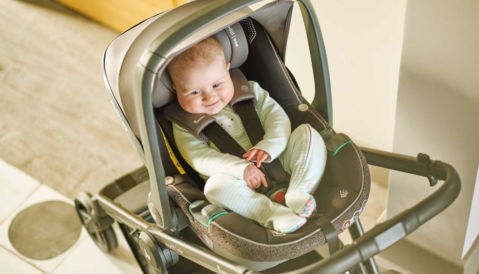 La silla modl|one (i-Size de 4075 cm) es la ideal para los primeros meses del beb