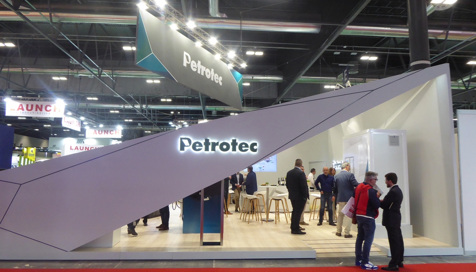 Petrotec acudió a la feria con su nueva gama de surtidores de combustible Axon y cargadores eléctricos Hellonext...