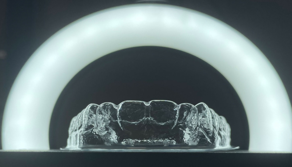 Alineador dental invisible fabricado gracias a la tecnologa de impresin 3D HP Multi Jet Fusion. Cortesa de HP 3D Printing...