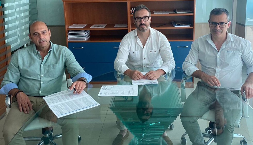 Equipo directivo de Garca Industrias del Vidrio. De izquierda a derecha: Fernando Snchez, Daniel Rodrguez y Carlos Moreno...