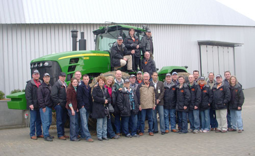 Visit of the leaders master promotion XIV in agronomy from the State University of Oklahoma to the John Deere in Parla (Madrid)...