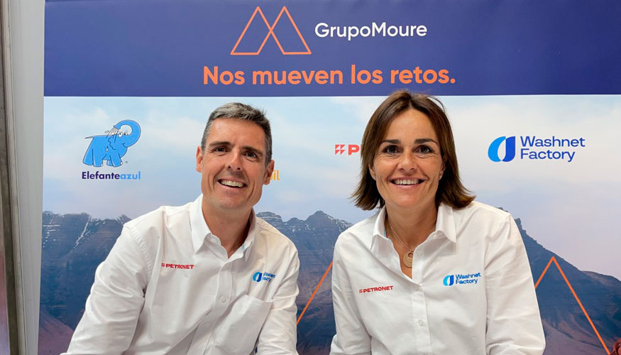 El director general de Grupo Moure, Manel Montero, y Esther Rocasalbas, responsable del rea RSC de Grupo Moure