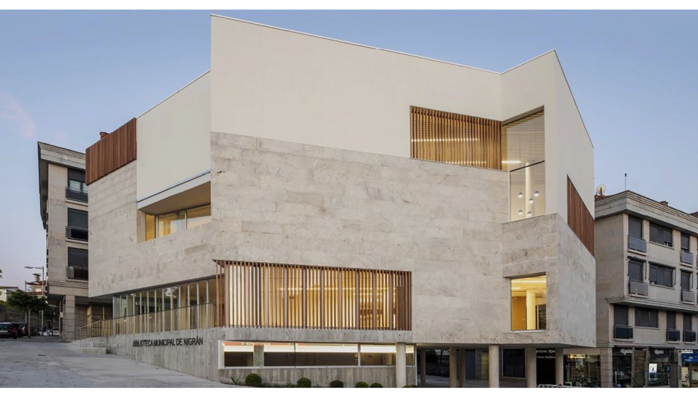 Biblioteca Municipal de Nigrn, en Pontevedra, ganadora en la categora Trabajar de los premios Palmars Architecture Aluminium Technal...