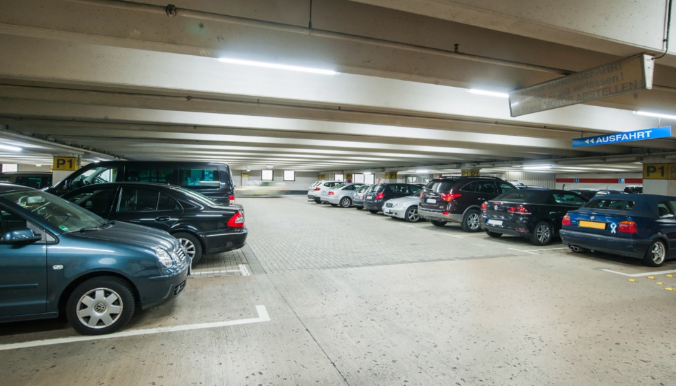 La iluminacin en garajes y aparcamientos debe ser, como reconoce Ledvance, segura y sostenible, para mejorar la experiencia del usuario...