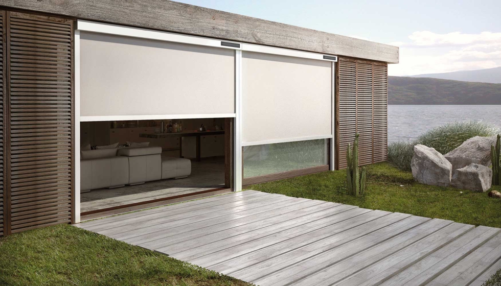 ZipScreen Maur, de LaViuda, con el automatismo de accionamiento solar de Somfy