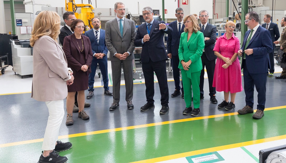 El Rey Felipe VI durante su visita a la nueva fbrica de Otis en San Sebastin