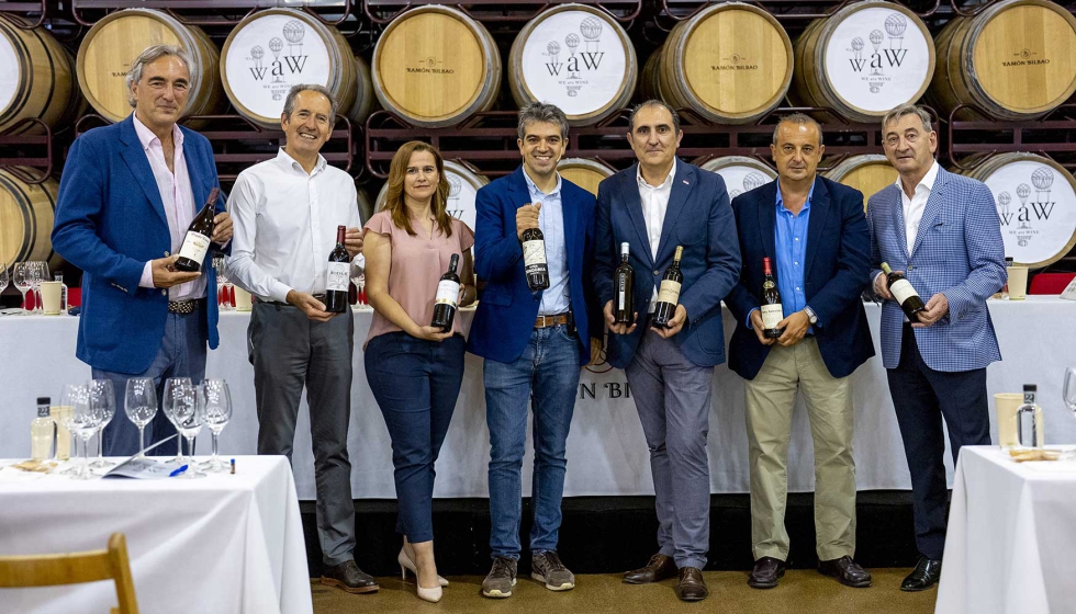 Una cata con ocho vinos de Rioja de la aada 2001 ha sido una de las actividades ms aclamadas por el pblico asistente