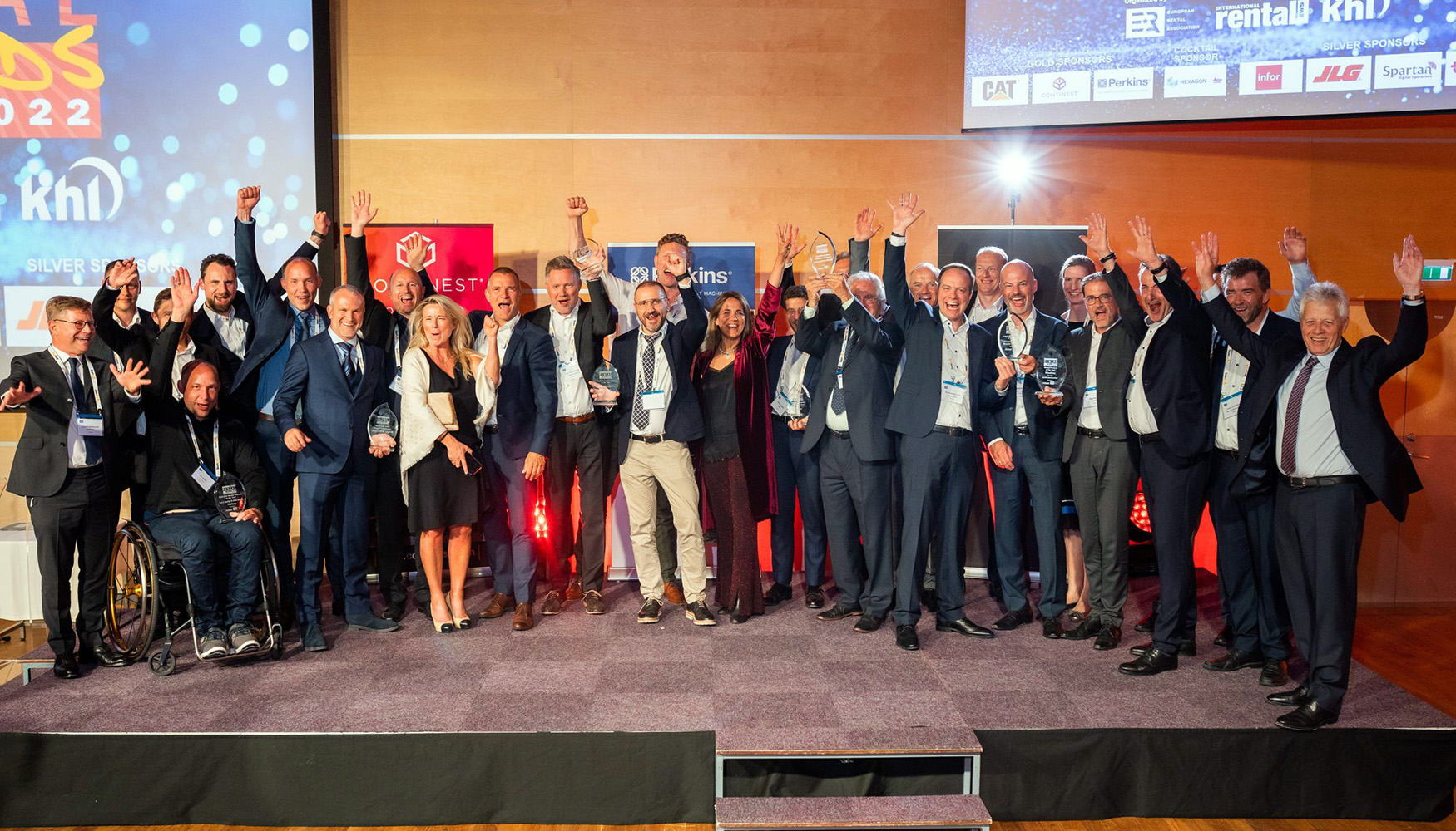 Foto de familia con todos los galardonados en los Premios Europeos del Alquiler 2022. Foto: Kaspars Dobrovolskis