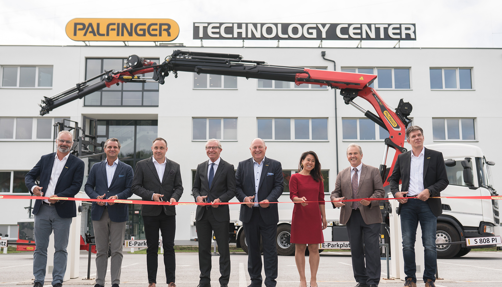Inauguracin del Centro tecnolgico de Kstendorf. De izquierda a derecha: DI Martin Zehnder, COO Palfinger AG; Dr...