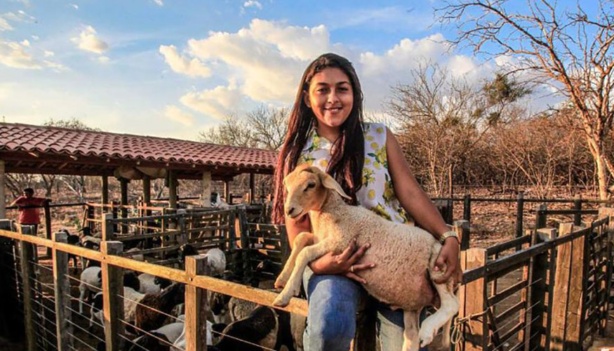 La joven ganadera brasilea Francisca Neri