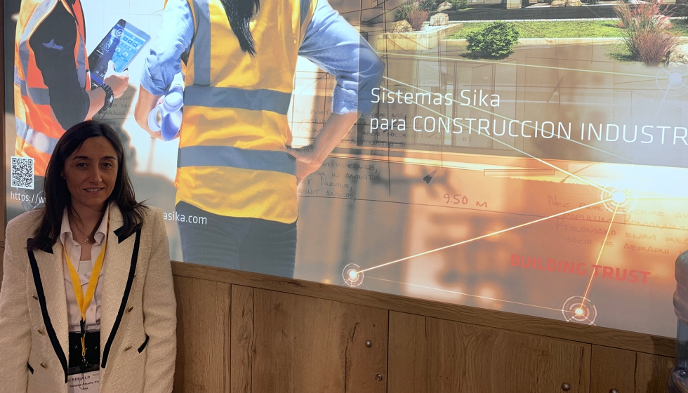 Vanessa lvarez en el stand de Sika en Rebuild 2022
