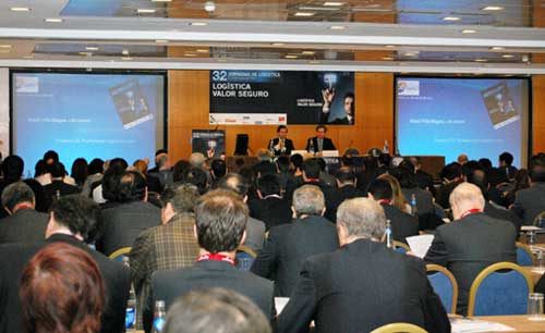 The final table in the morning, at the thirty-second Conference logistics of the CEL...
