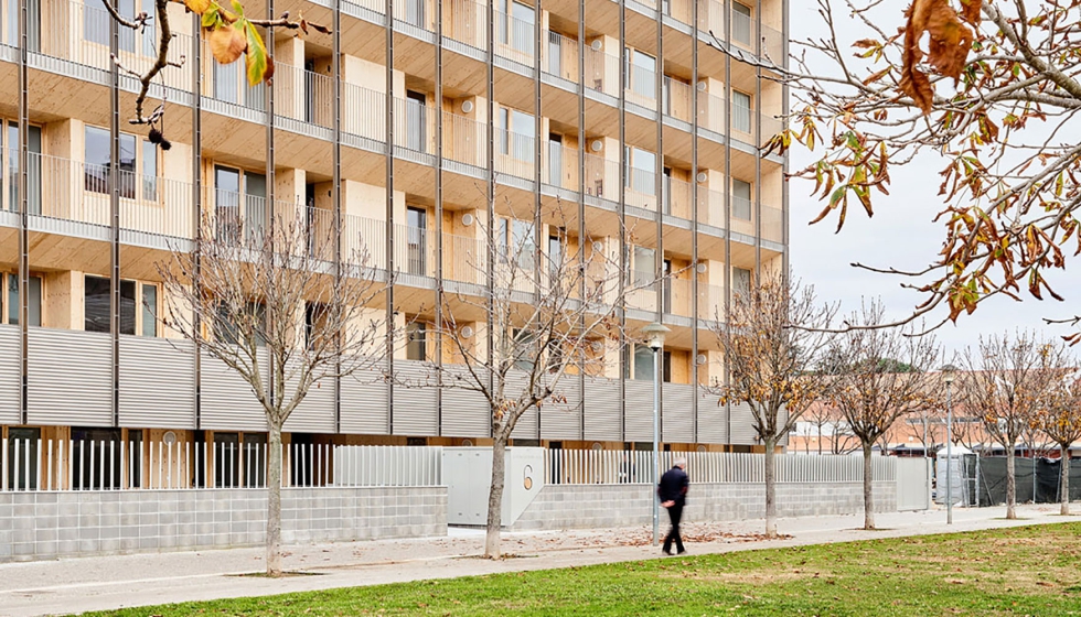El edificio en madera vista del Bloque 6x6 de Bosch y Capdeferro ha obtenido el Premio Compromiso. Foto: José Hevia