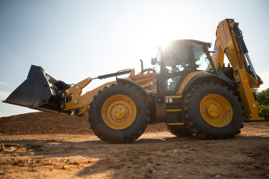 Retroescavadora Cat 444