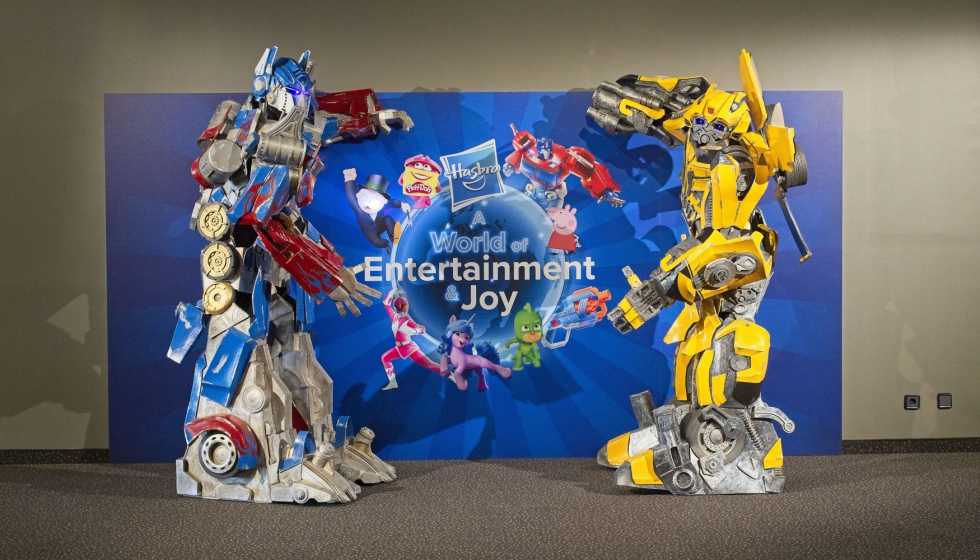 Optimus Prime y Bumblebee (Transformers) apadrinaron el evento